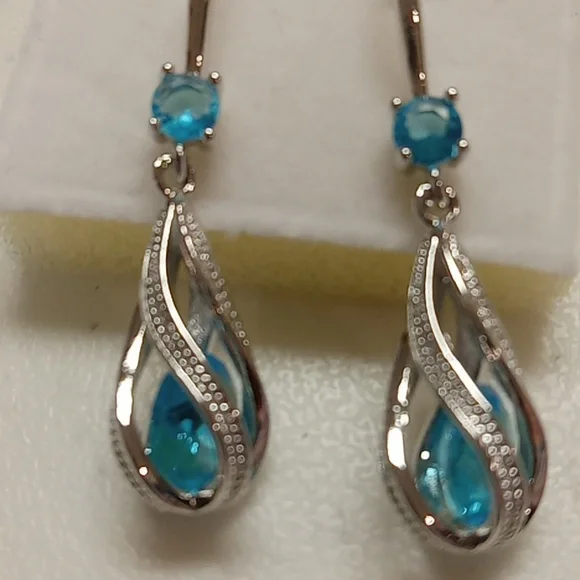 New rhinestone earrings - Picture 2 of 3